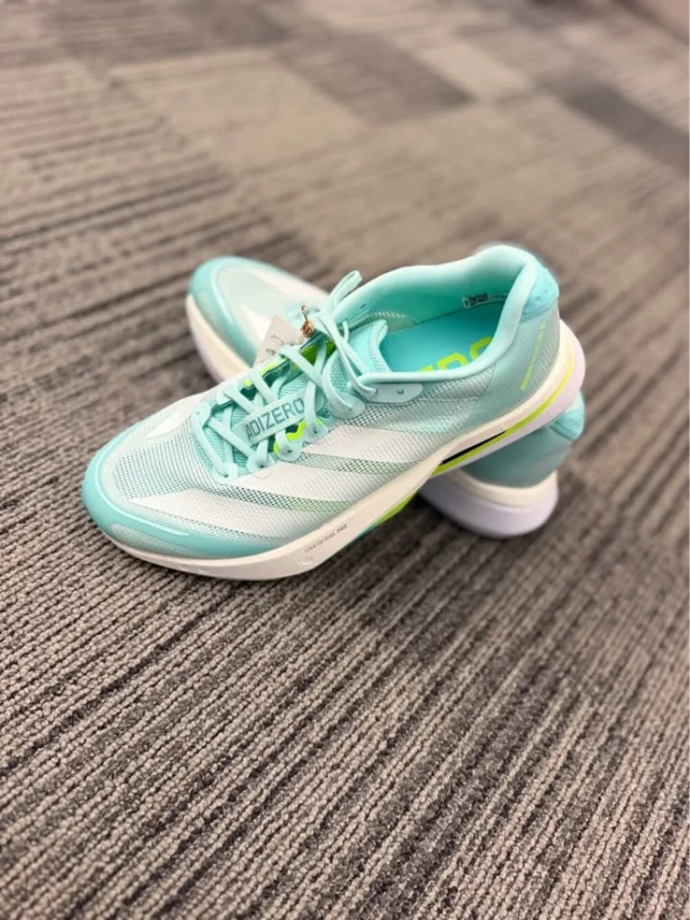 ✨ NEW - Adidas Adizero Boston 13 - Women's 7.5 / Men's 6 - Mint / White - NEW ✨